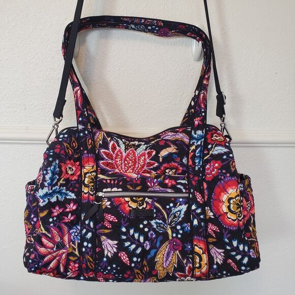 Vera Bradley Small Travel Duffel Maplewood Forest 16.5" X 8" X 6" Adjustable - Picture 2 of 16
